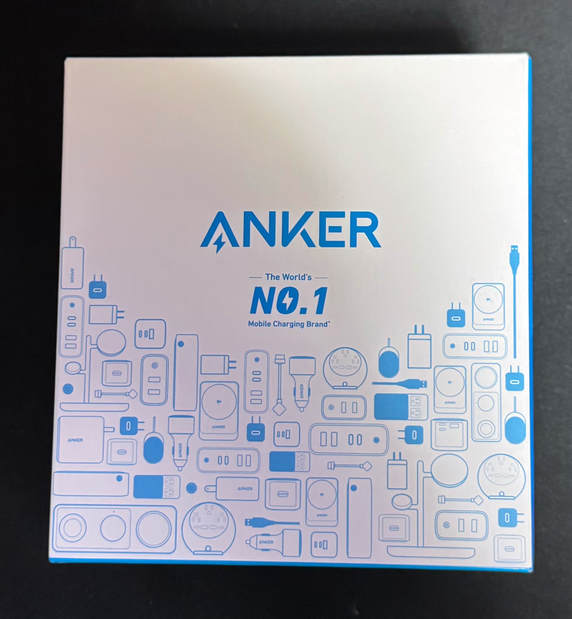 Anker Charging Station(9-in1,100W)側面